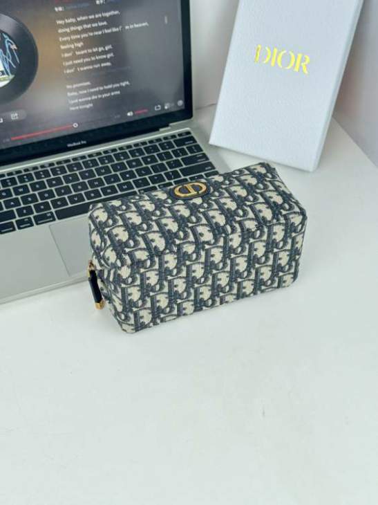 Picture of Dior Handbags _SKUfw239328002fw